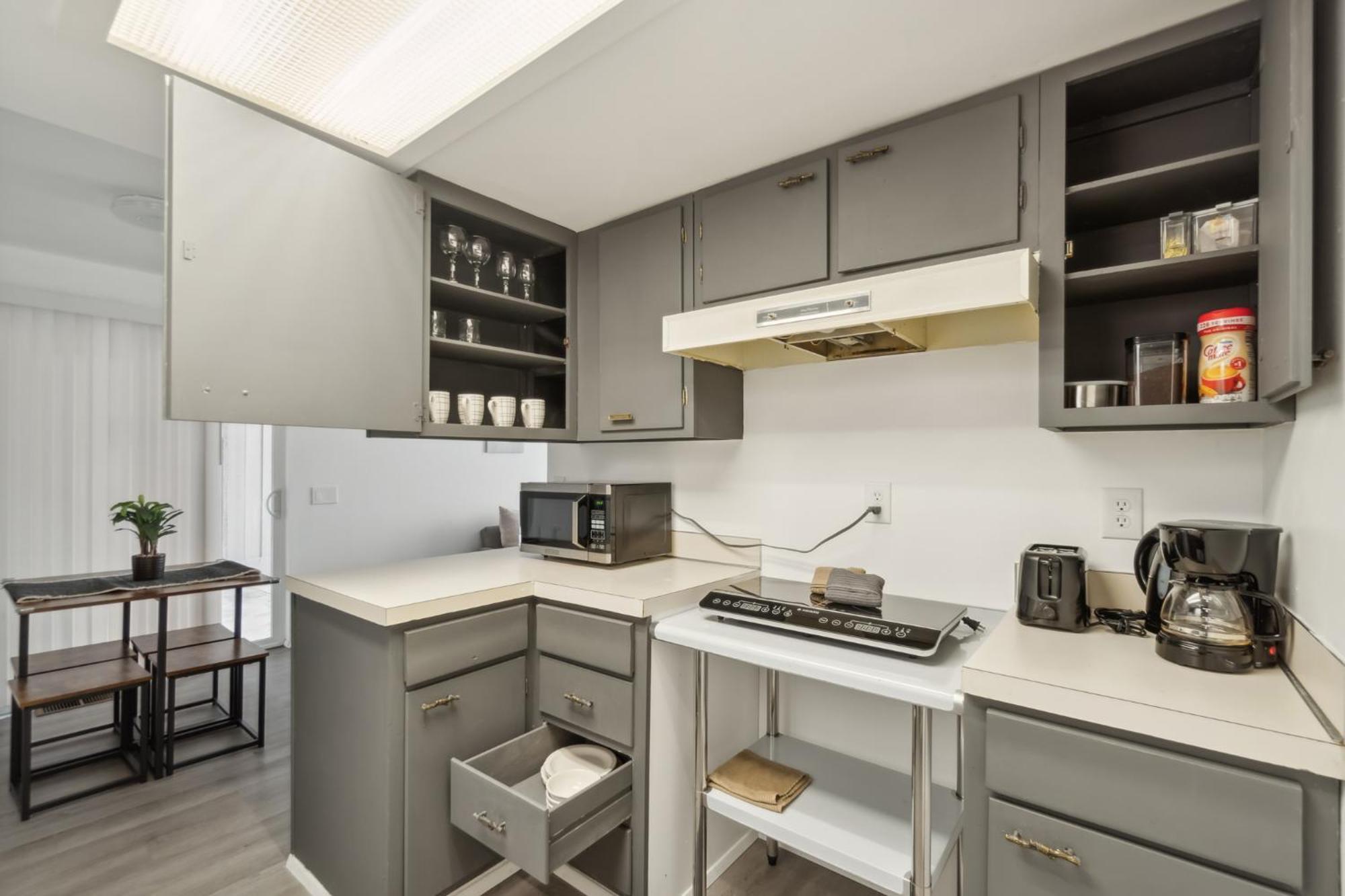 Central Bellevue House 外观 照片