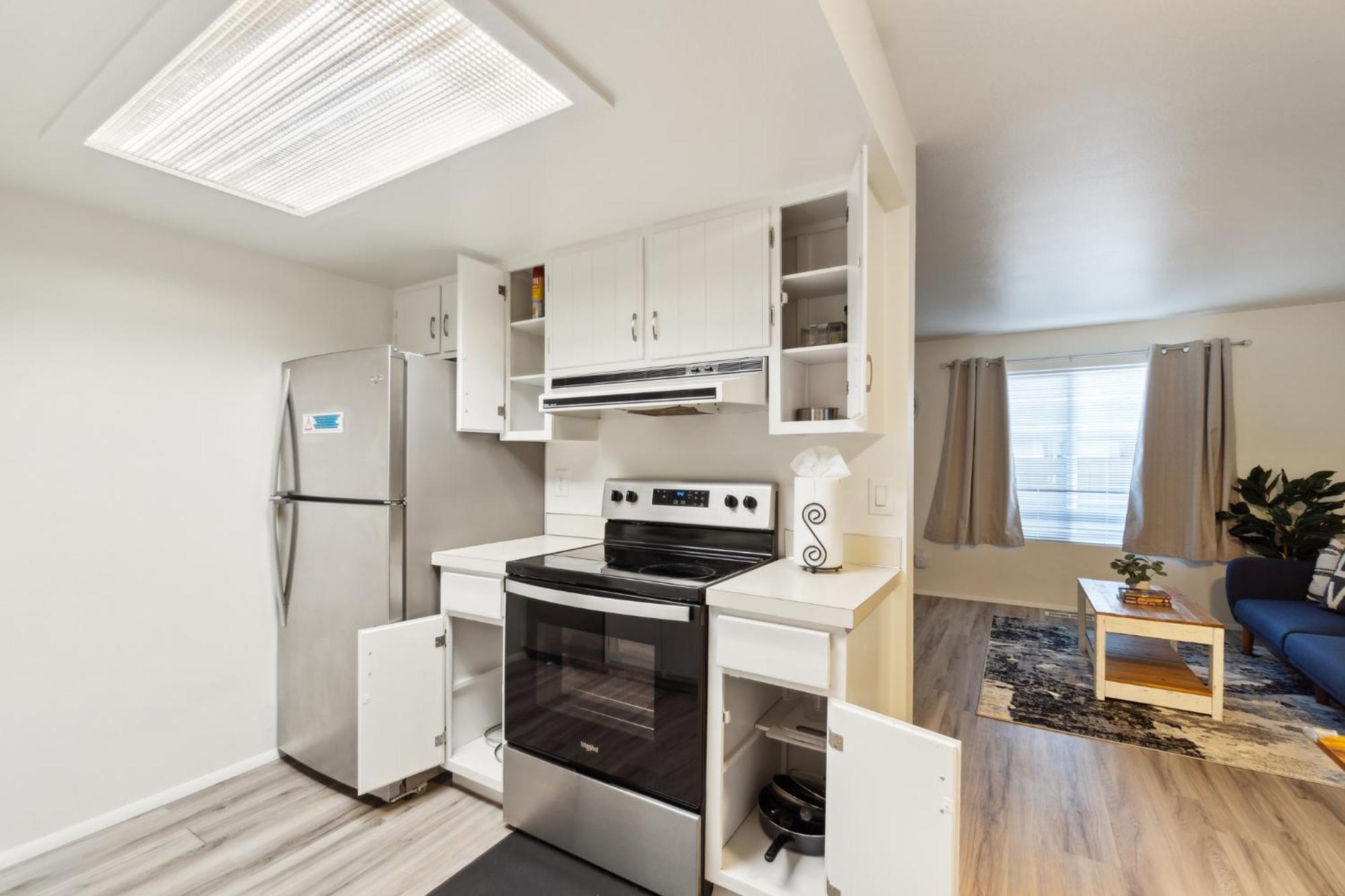Central Bellevue House 外观 照片